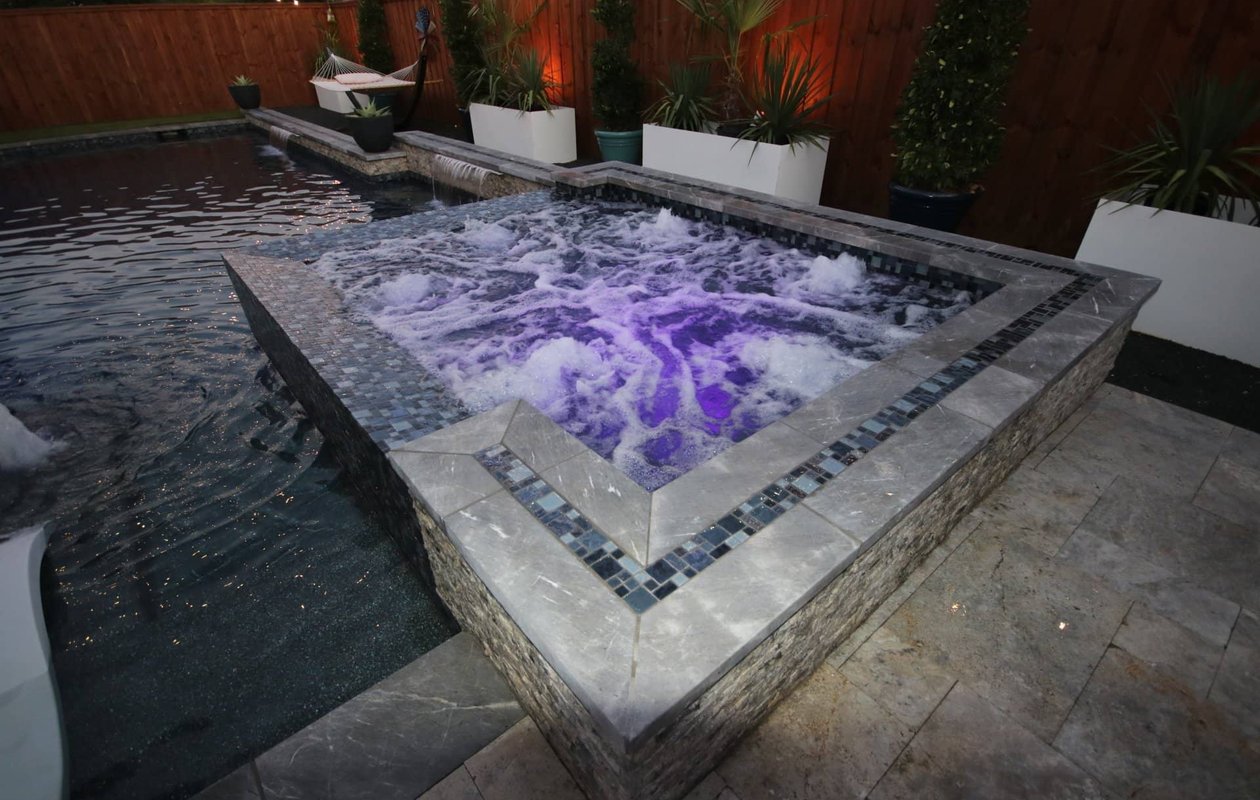 Spas & Hot Tubs
