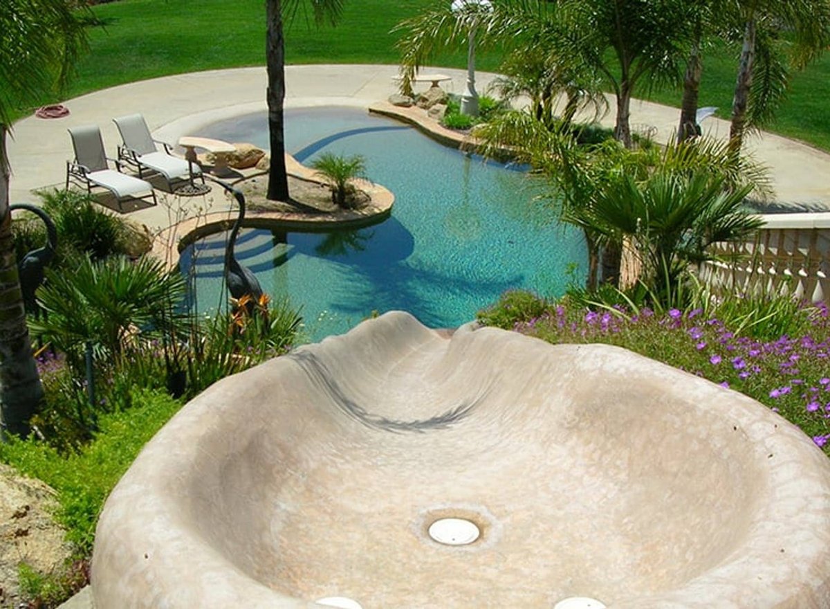 Circular spa with stone finish
